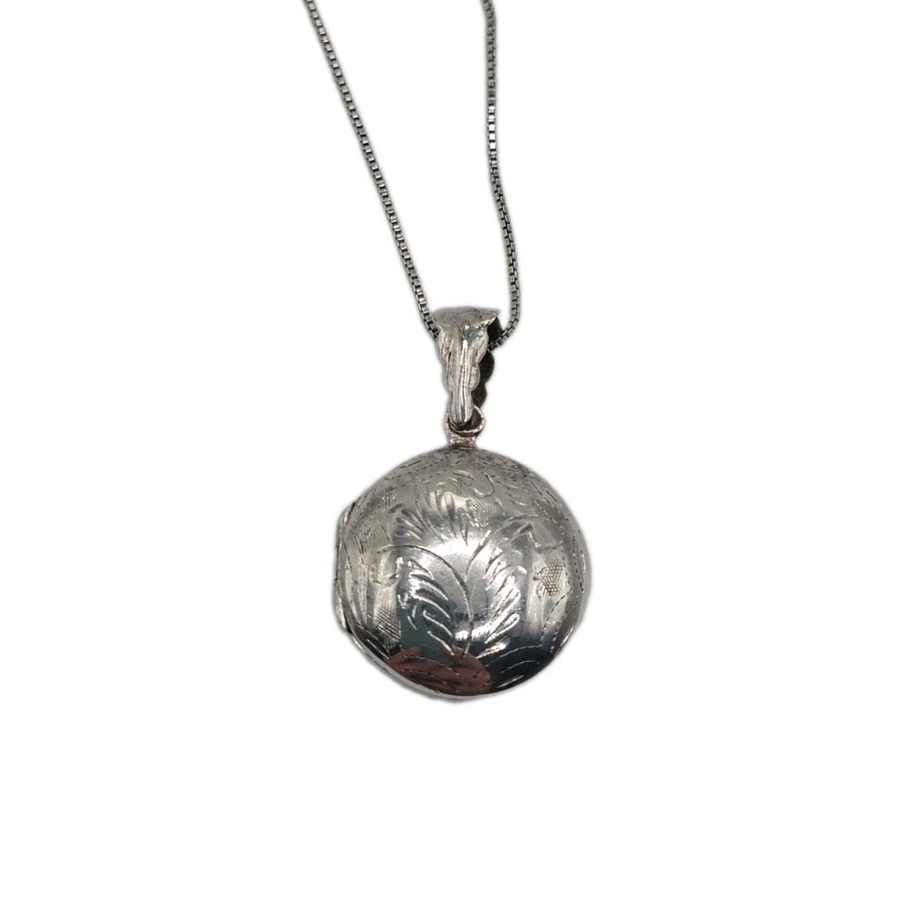 Vintage IBB 925 Sterling Silver Etched Floral Round Locket Pendant 18" Chain